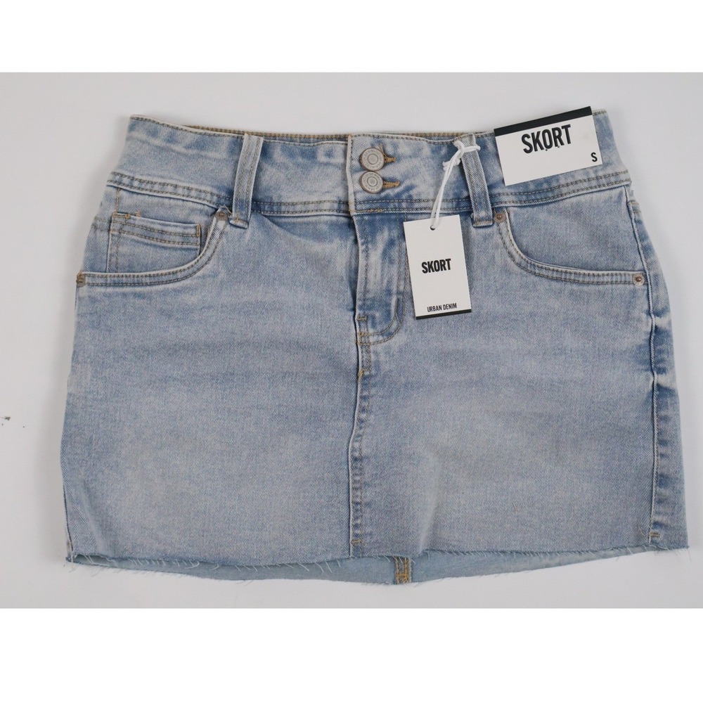 Urban Denim Skort Low-Rise Light Wash Raw Hem Small NWT